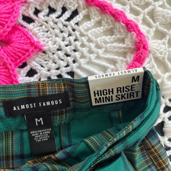 NWT plaid pleated mini skirt size M by Almost Famous marked M see measurements - Picture 4 of 8